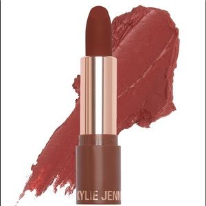 Kylie x Jordan Matte Lipstick in Woods 💄♥️